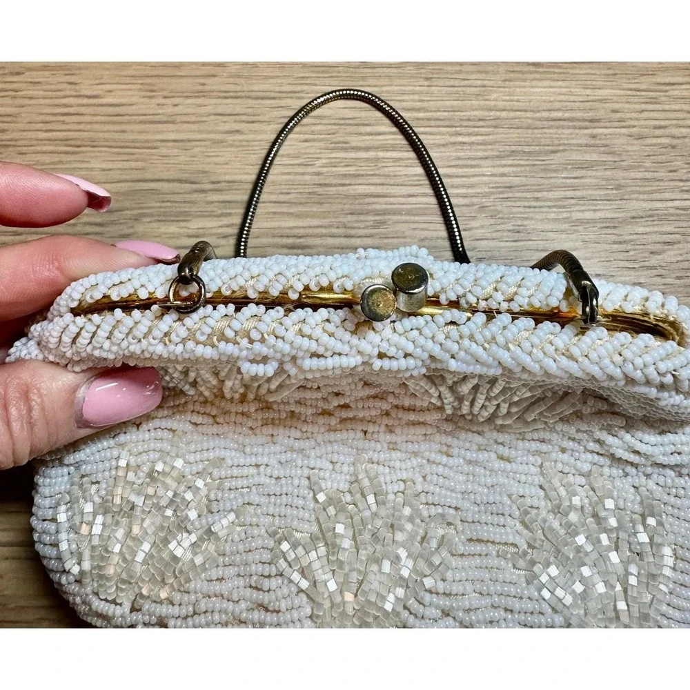 Vintage Handmade Hong Kong White Beaded Evening Purse Kiss Lock Clutch